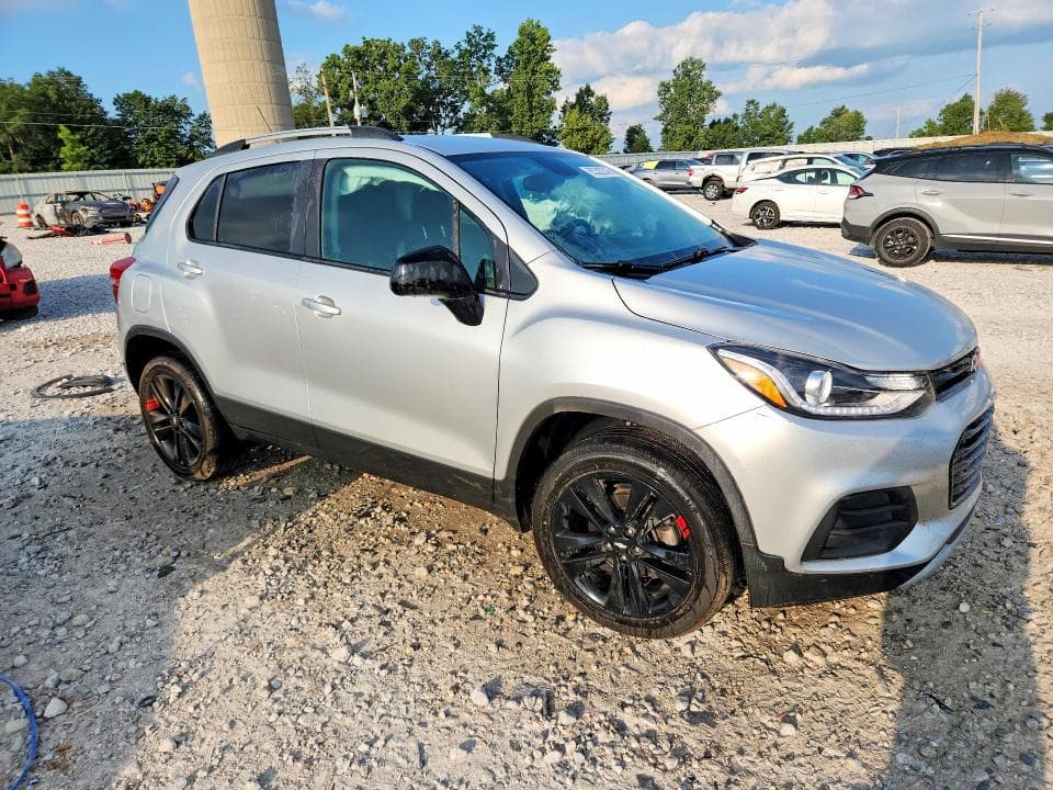 2020 CHEVROLET TRAX 1LT 4