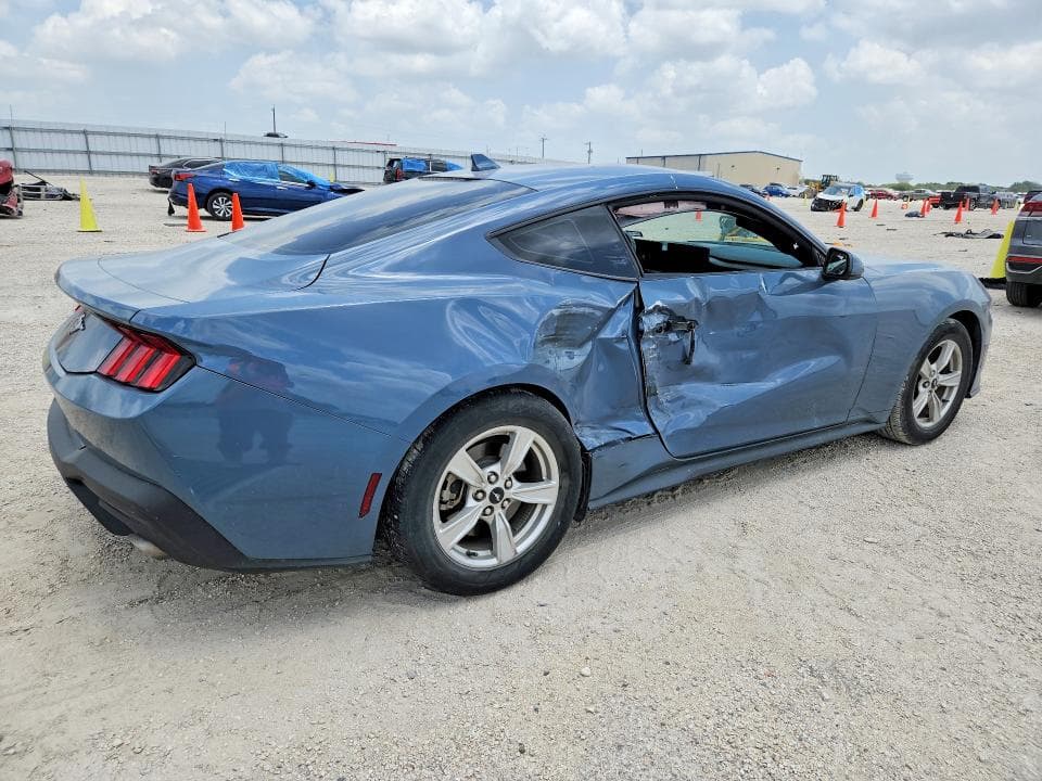 2024 FORD MUSTANG 3