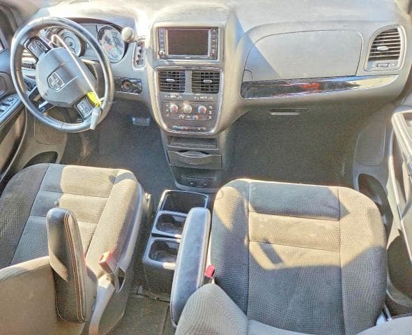 2017 DODGE GRAND CARAVAN SE 8