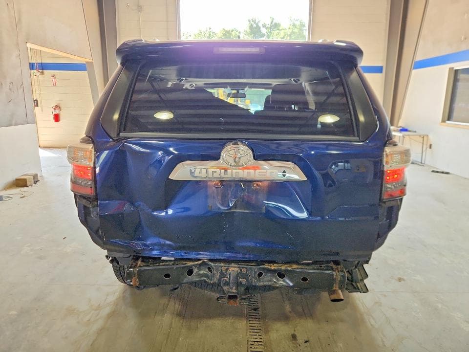 2018 TOYOTA 4RUNNER LIMITED 6