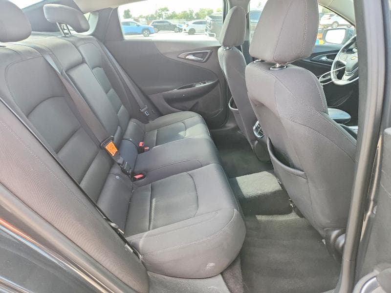 2017 CHEVROLET MALIBU LT 10