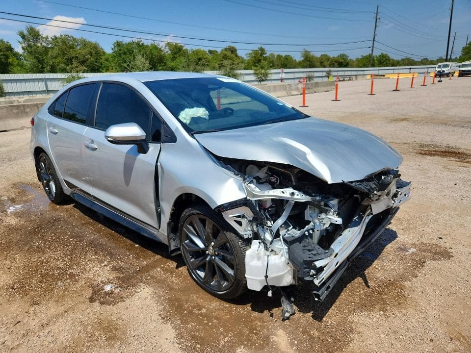 2025 TOYOTA COROLLA SE 4