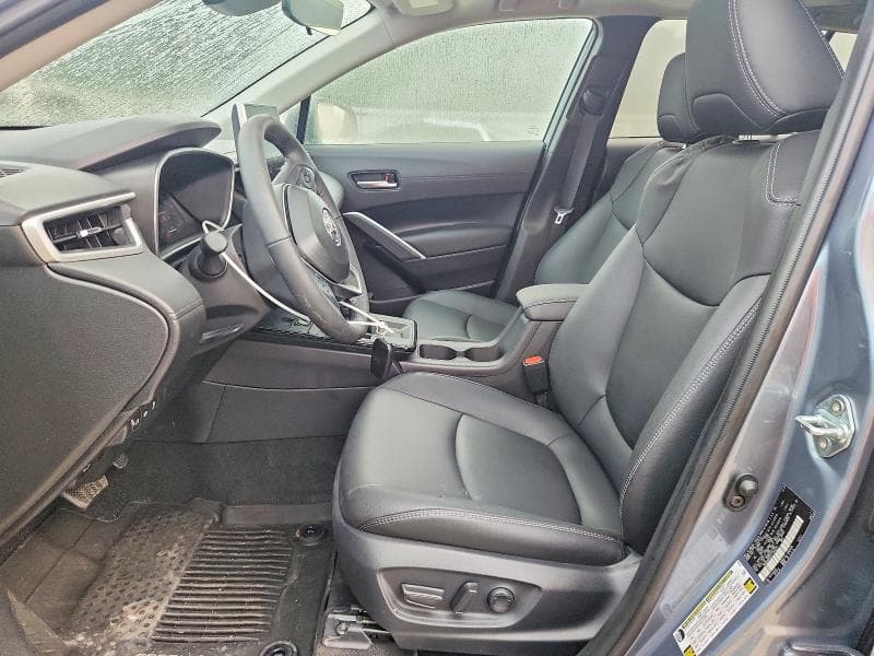 2026 TOYOTA COROLLA CROSS XLE 7