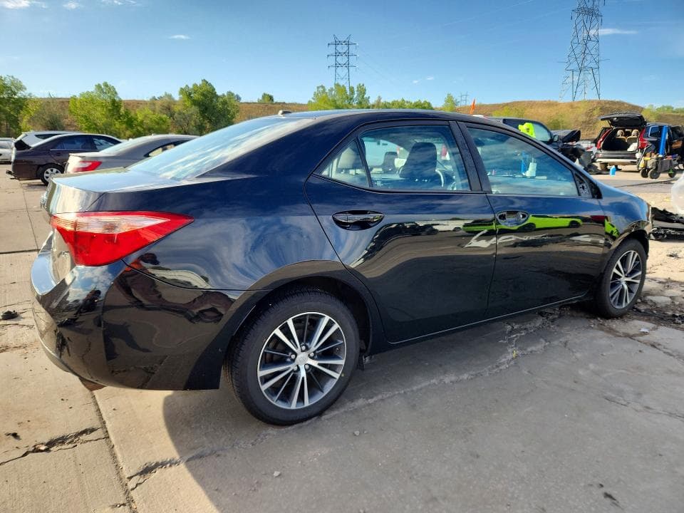 2017 TOYOTA COROLLA LE 3