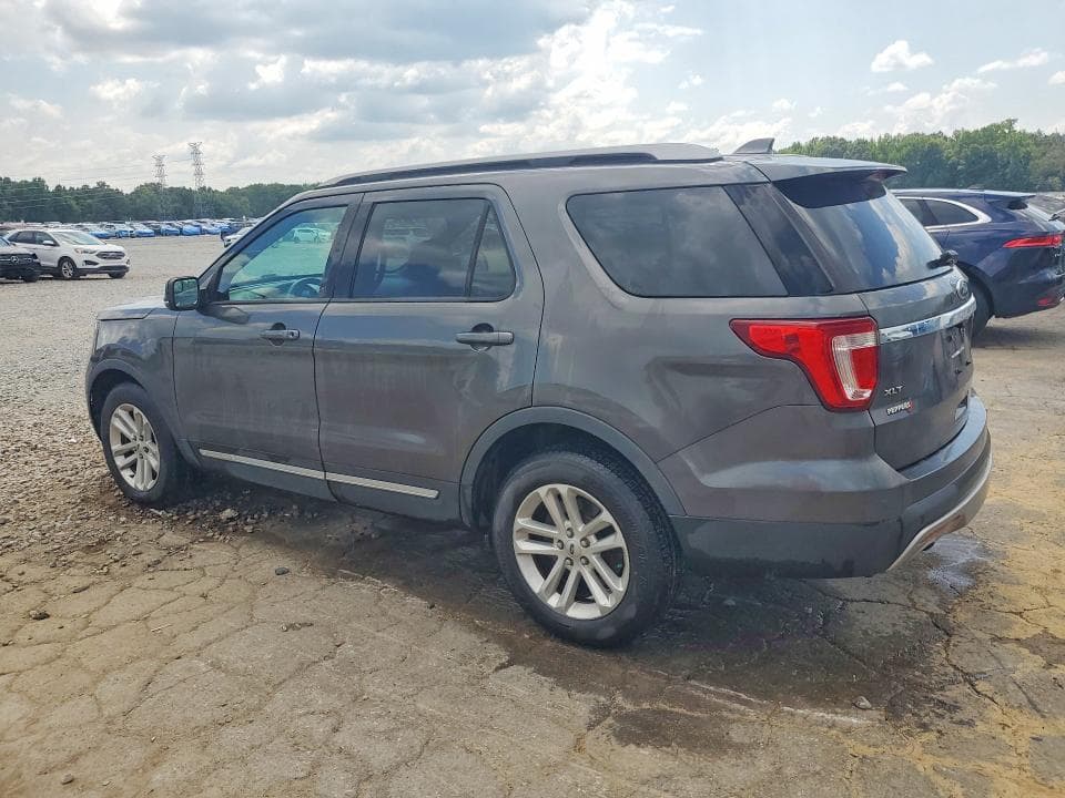 2017 FORD EXPLORER XLT 2