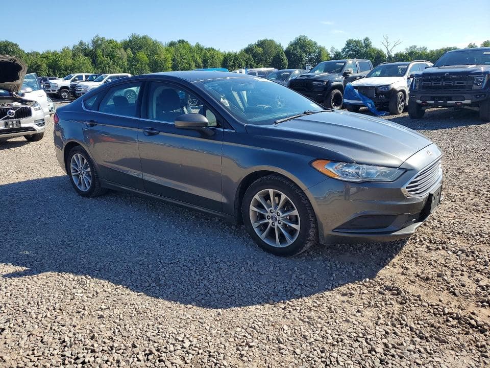 2017 FORD FUSION SE 4