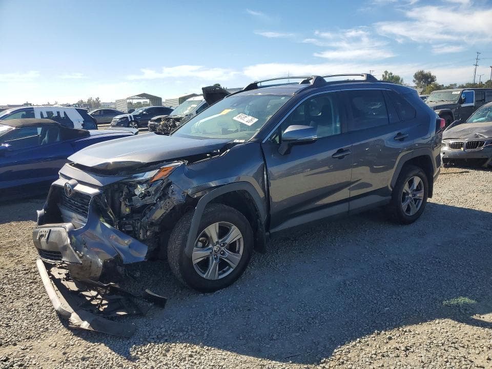 2022 TOYOTA RAV4 XLE - 1