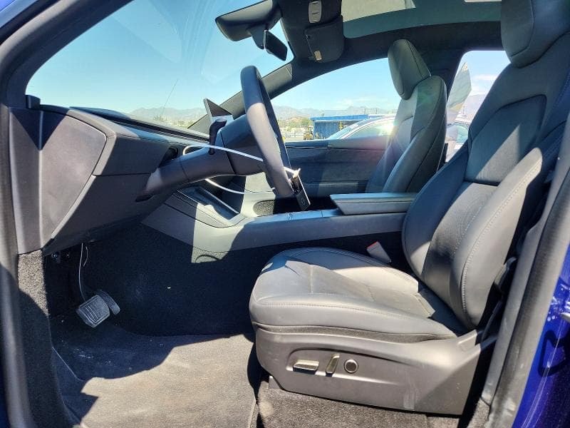 2026 TESLA MODEL Y 7