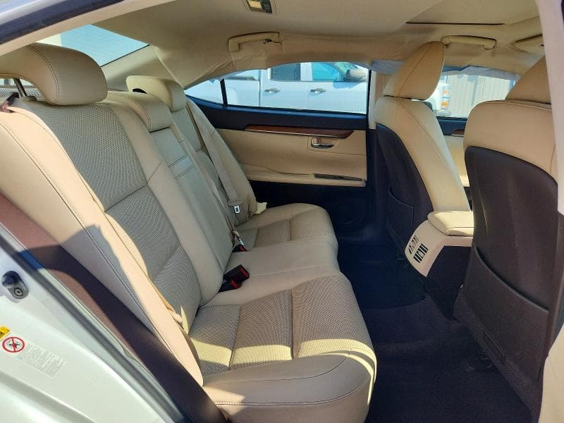 2018 LEXUS ES 300H 10