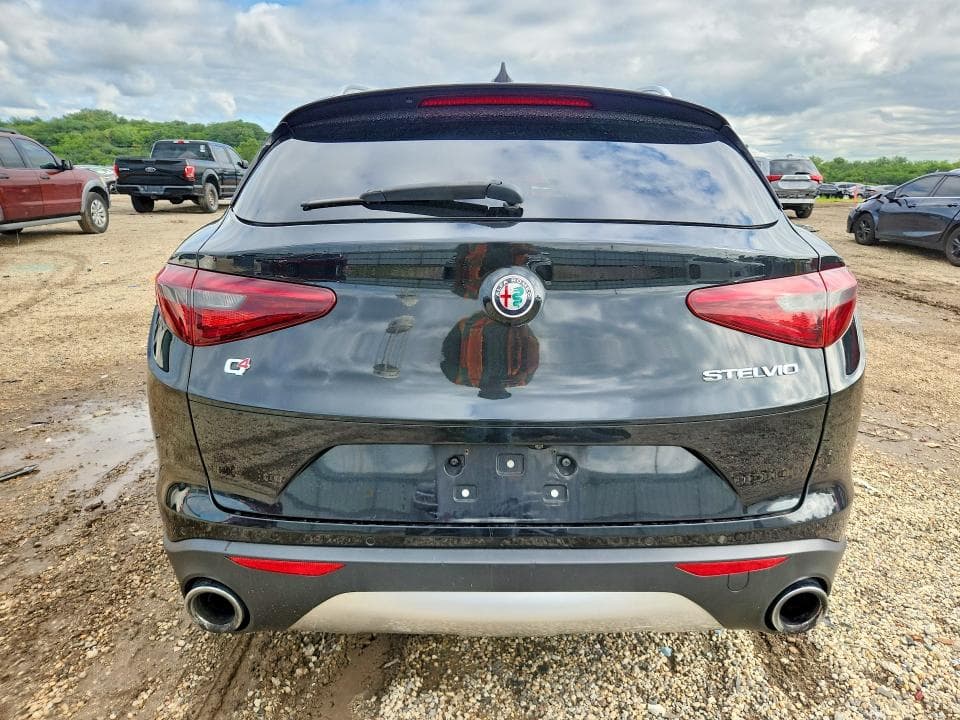 2018 ALFA ROMEO STELVIO 6