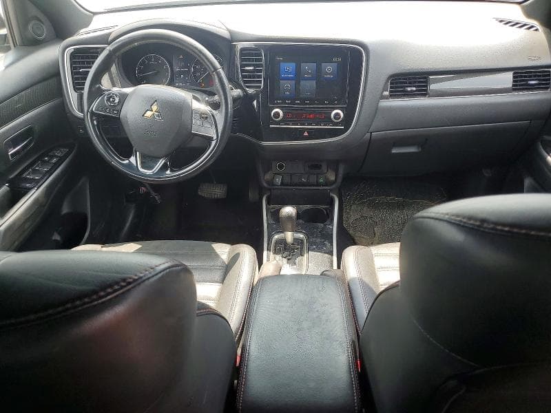 2020 MITSUBISHI OUTLANDER SE 8