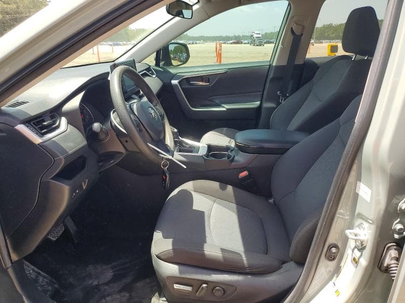 2021 TOYOTA RAV4 XLE 7