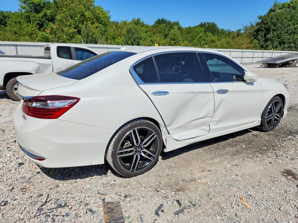2017 HONDA ACCORD TOURING 3