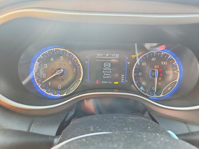 2023 CHRYSLER VOYAGER LX 9