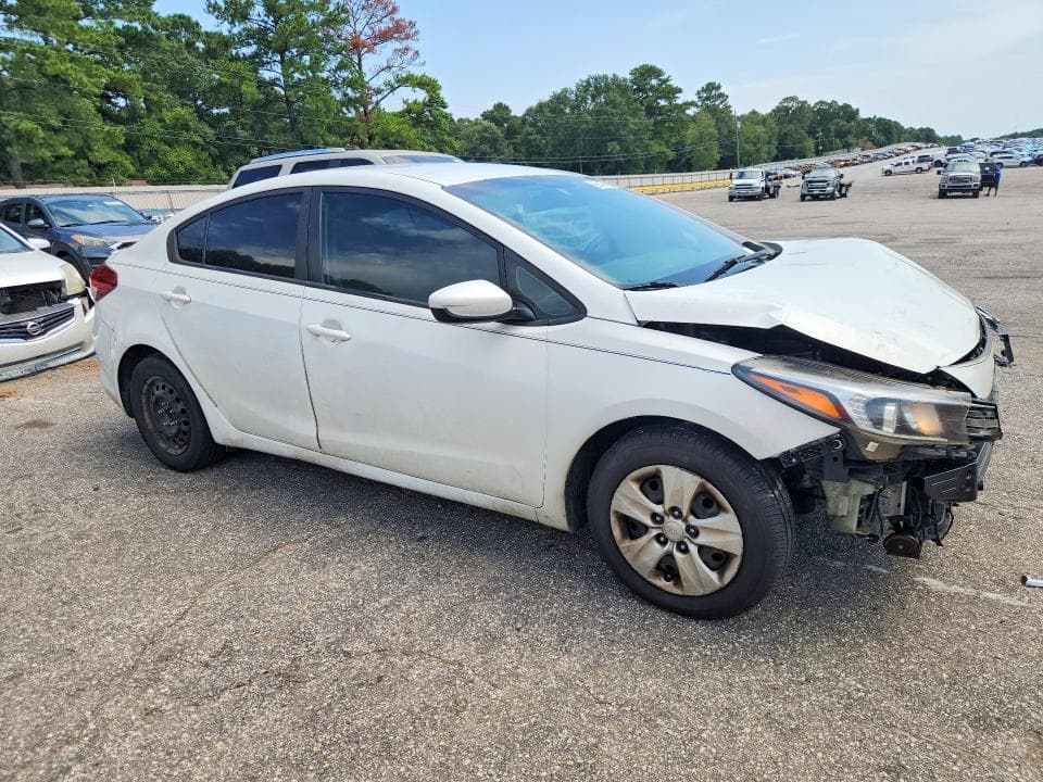 2017 KIA FORTE LX 4