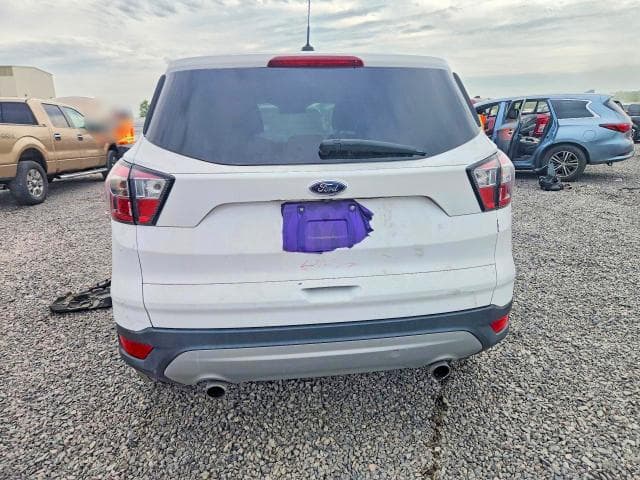 2017 FORD ESCAPE SE 6