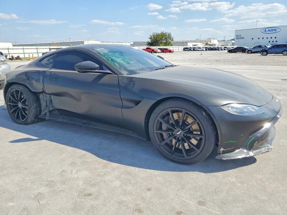 2019 ASTON MARTIN VANTAGE 4