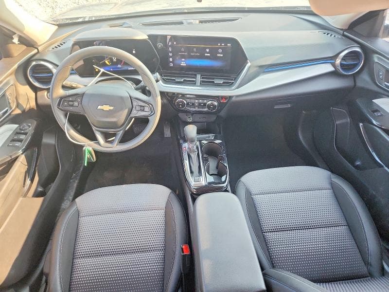 2025 CHEVROLET TRAX 1LT 8