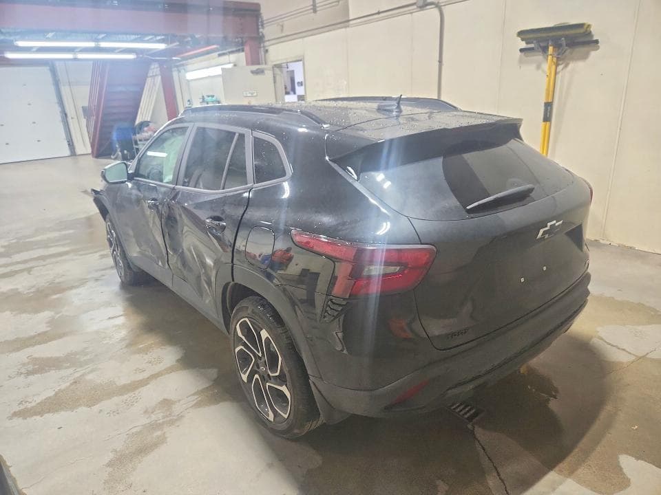 2025 CHEVROLET TRAX 2RS 2
