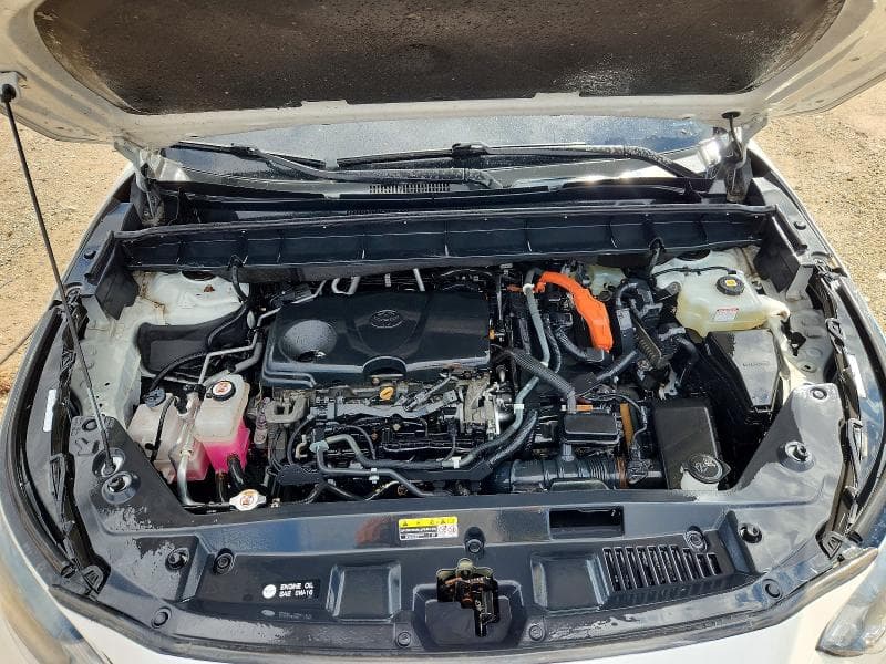 2021 TOYOTA HIGHLANDER HYBRID LE 12