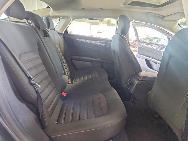 2017 FORD FUSION SE 10