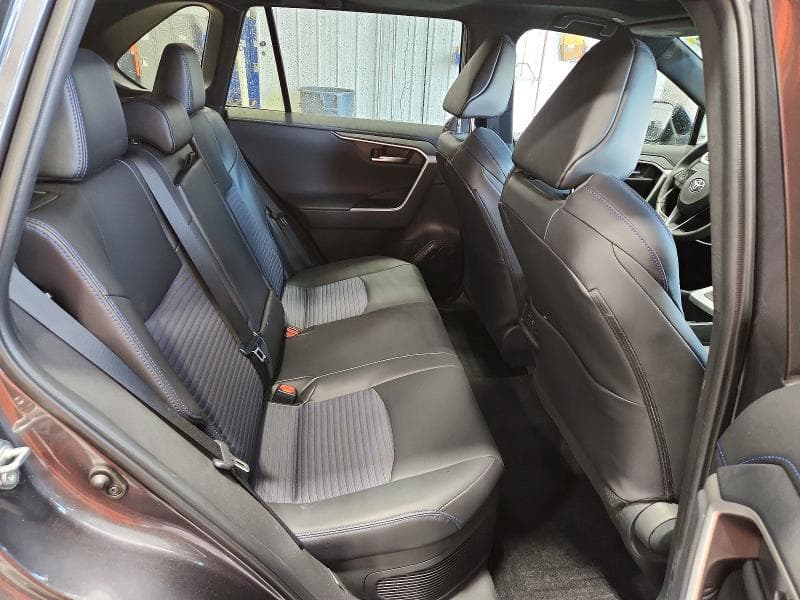 2025 TOYOTA RAV4 XSE 10