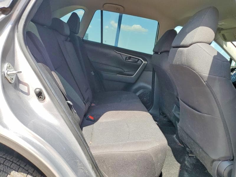 2021 TOYOTA RAV4 LE 10
