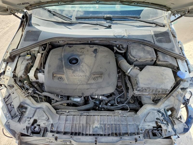 2017 VOLVO S60 11