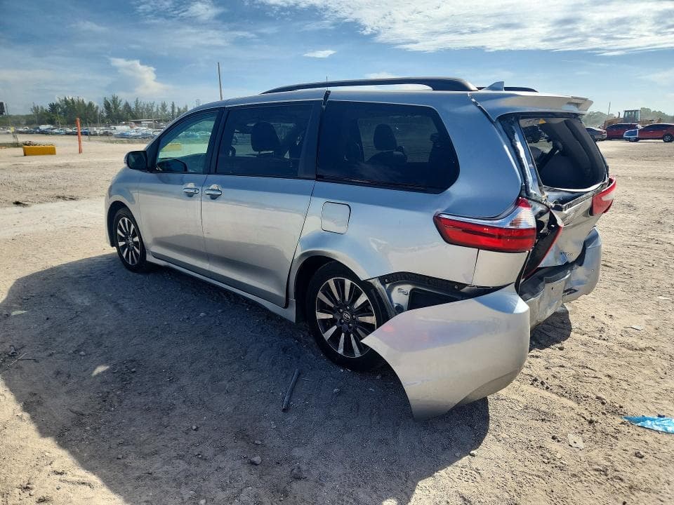 2019 TOYOTA SIENNA LIMITED 7-PASSENGER 2