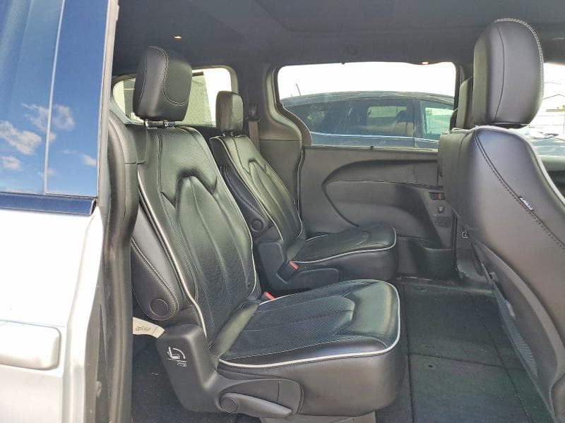2023 CHRYSLER PACIFICA LIMITED 11