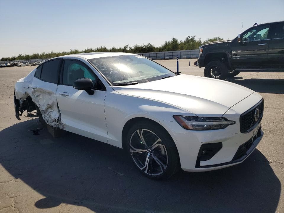 2023 VOLVO S60 PLUS 4