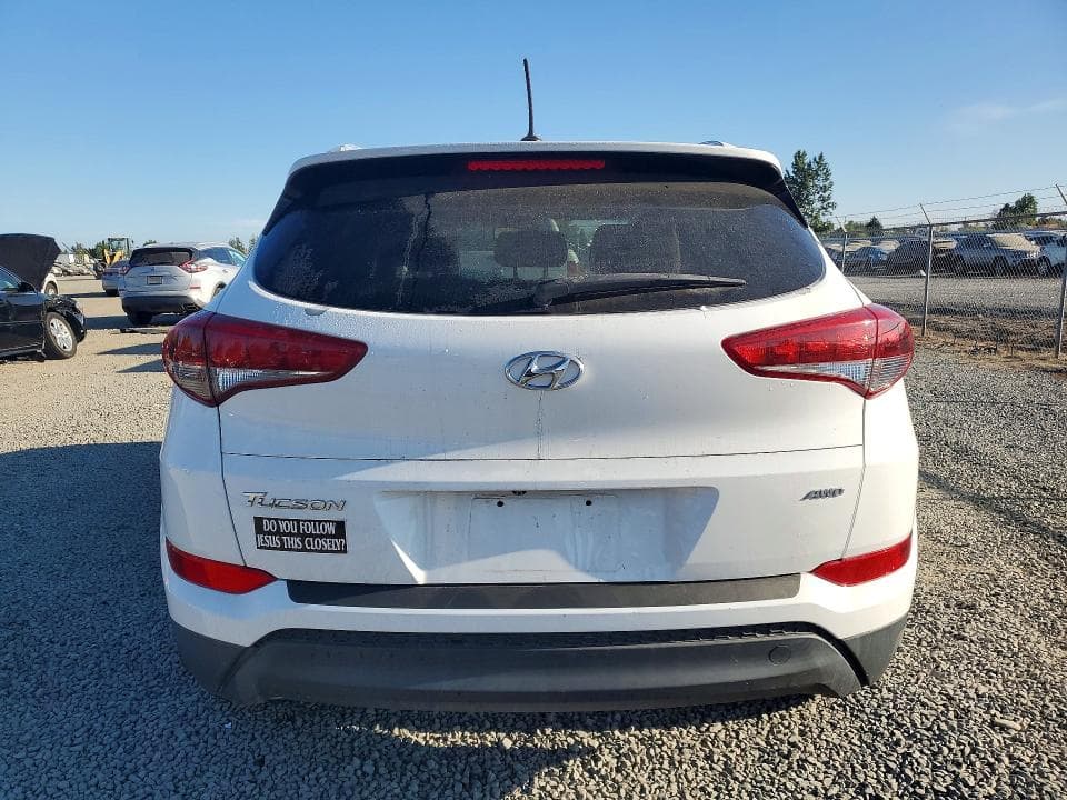 2017 HYUNDAI TUCSON SE 6