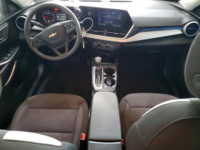 2025 CHEVROLET TRAX LS 8