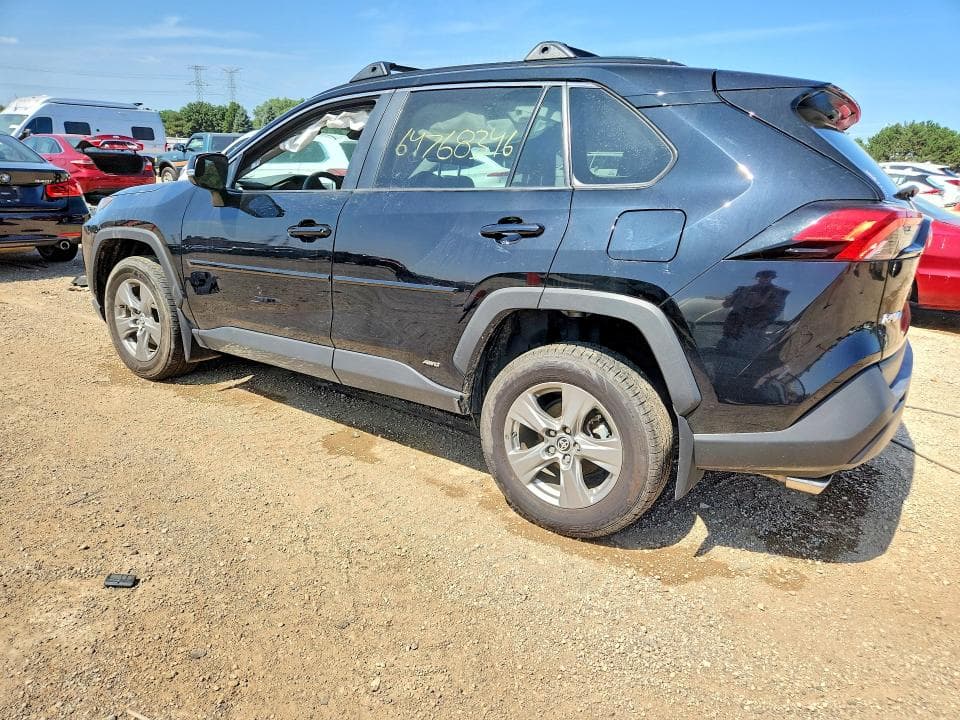 2024 TOYOTA RAV4 HYBRID XLE 2