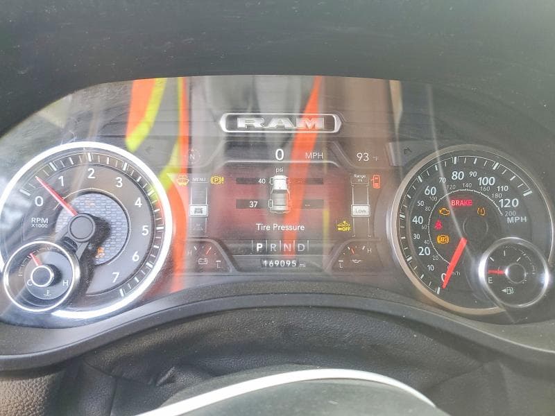 2019 RAM 1500 LARAMIE 9