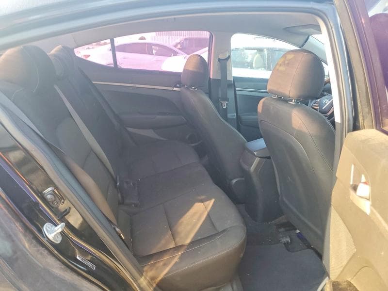 2018 HYUNDAI ELANTRA SE 10