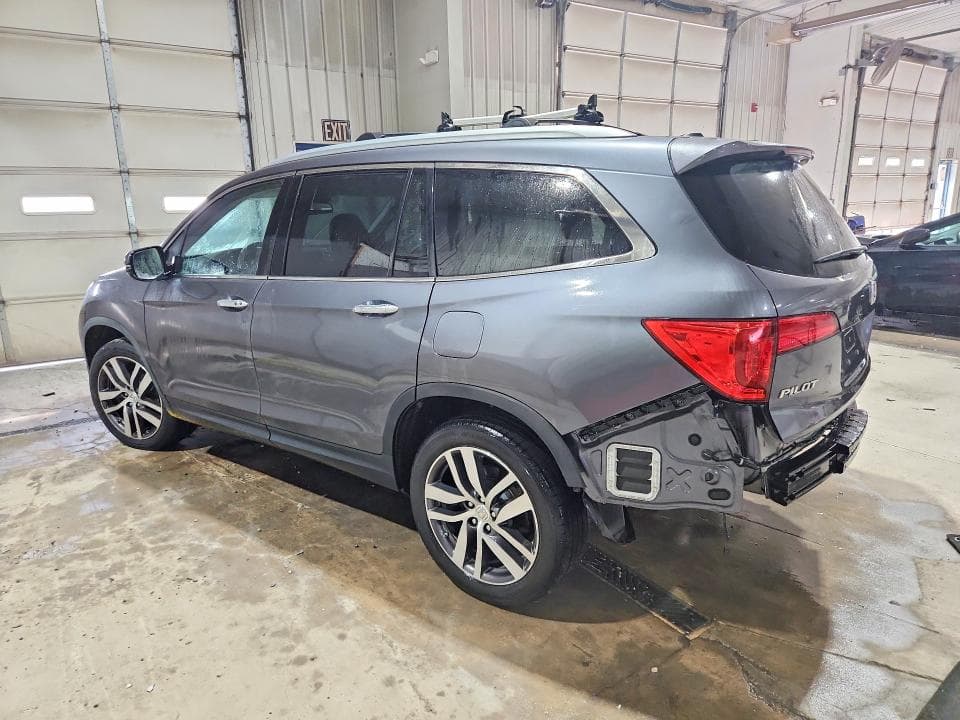 2017 HONDA PILOT TOURING 2
