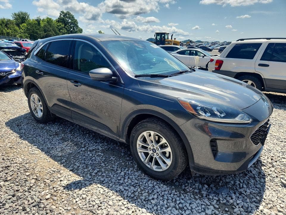 2020 FORD ESCAPE SE 4