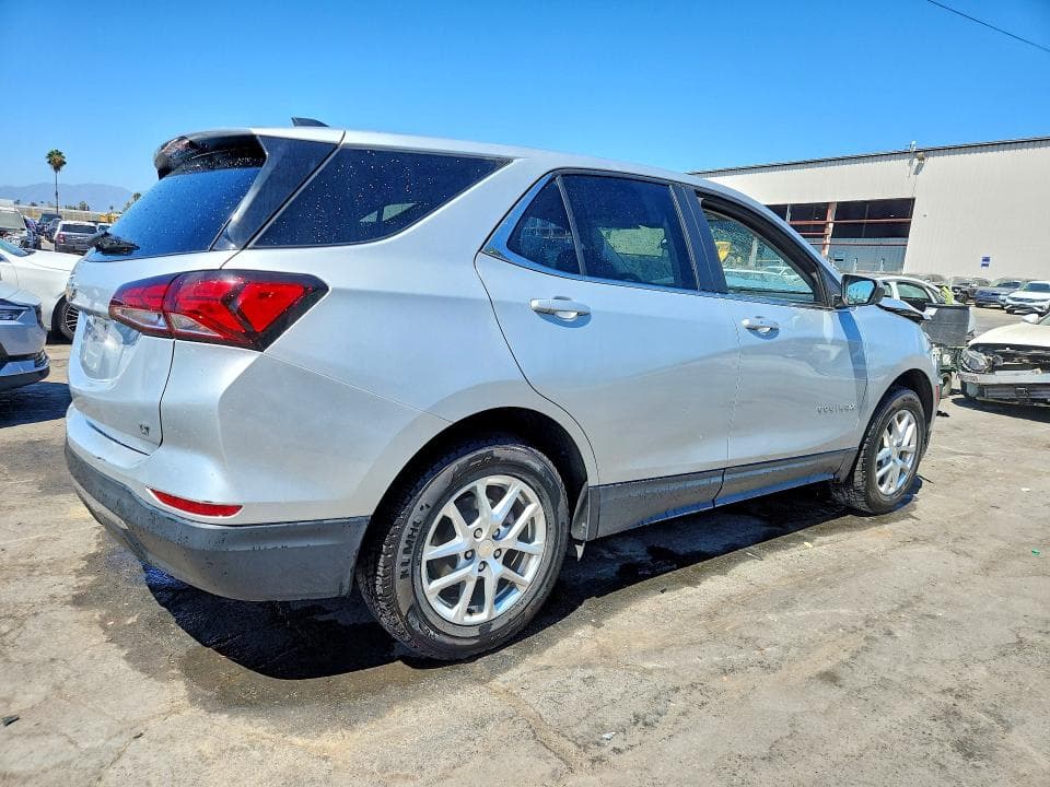 2022 CHEVROLET EQUINOX LT 3