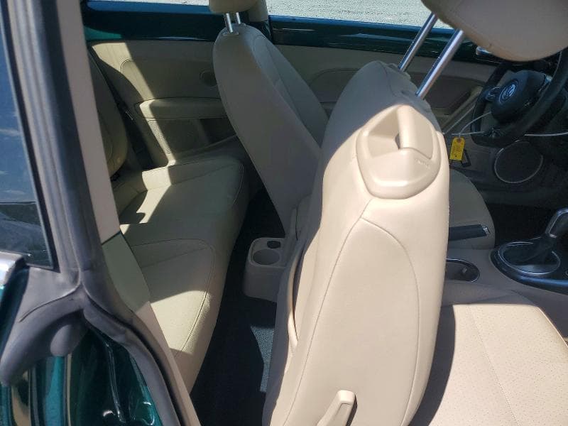 2018 VOLKSWAGEN BEETLE SE 10