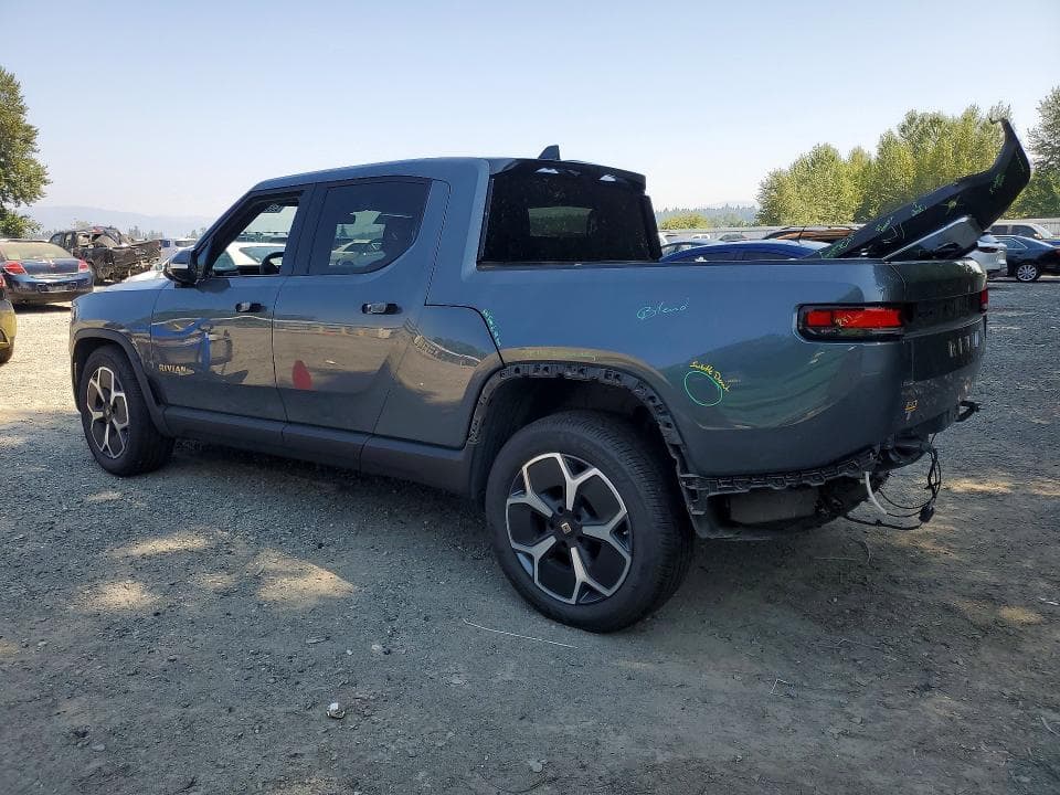 2022 RIVIAN R1T ADVENTURE 2