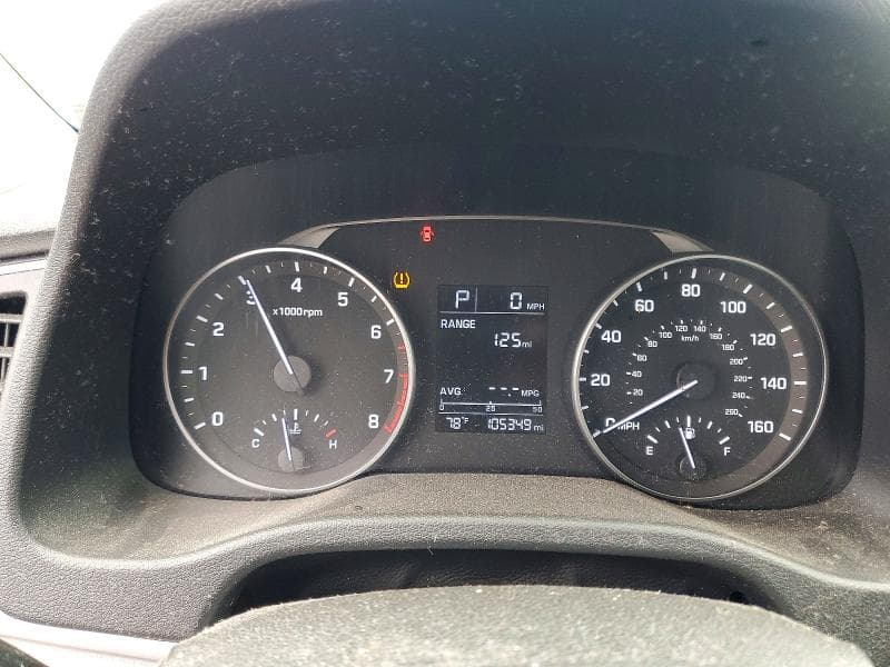 2017 HYUNDAI ELANTRA SE 9