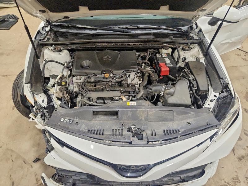 2019 TOYOTA CAMRY LE 11