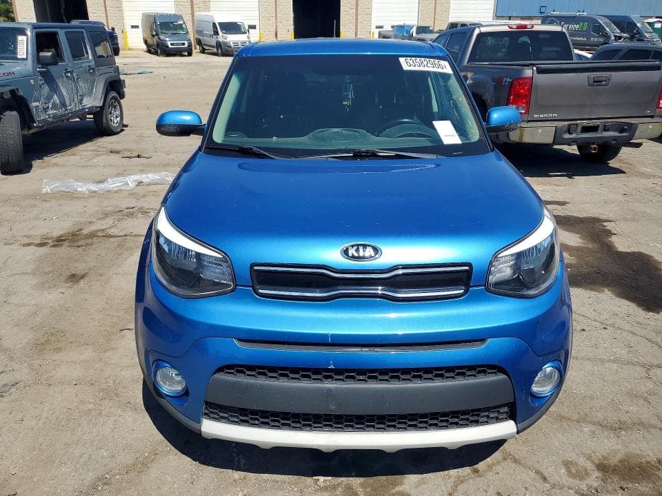 2019 KIA SOUL + 5