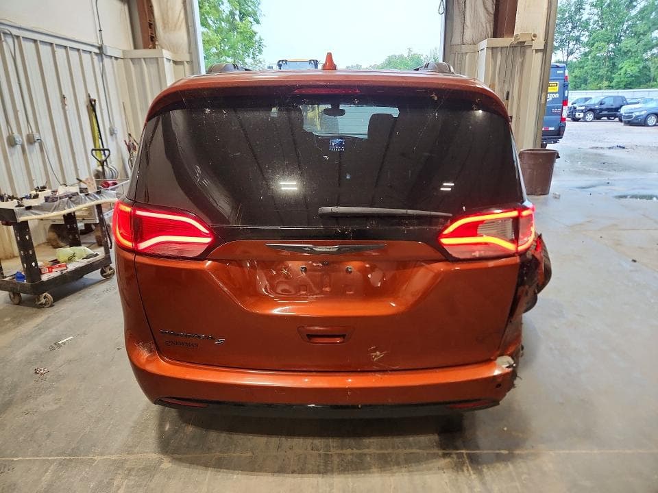 2018 CHRYSLER PACIFICA TOURING L 6