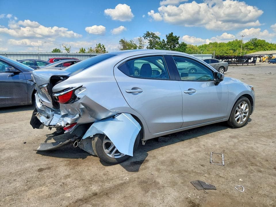 2018 TOYOTA YARIS IA BASE 3