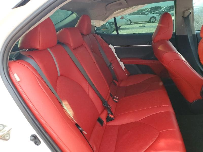 2019 TOYOTA CAMRY XSE 10