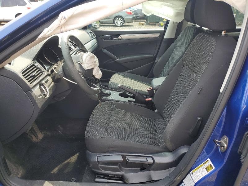 2017 VOLKSWAGEN PASSAT S 7