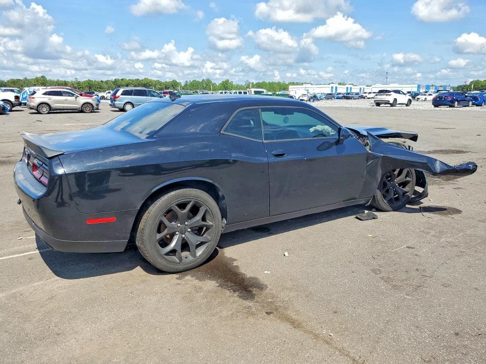 2017 DODGE CHALLENGER SXT 3