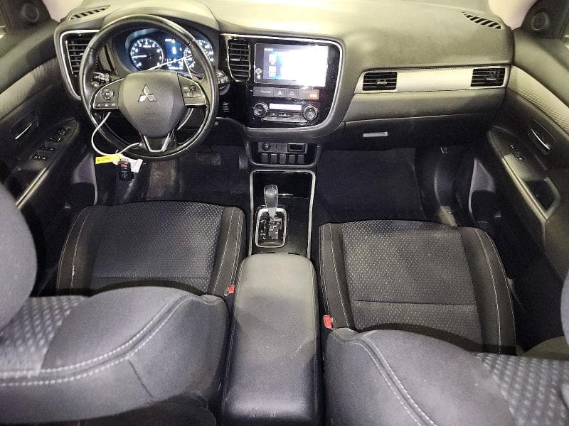 2018 MITSUBISHI OUTLANDER SE 8